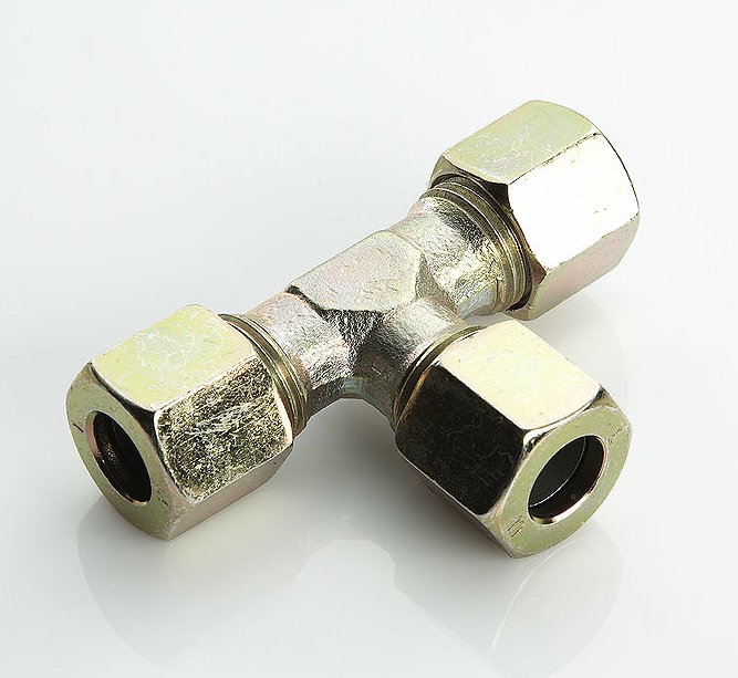 Rychlospojka "T" PA10/10/10 kovová s maticemi OK19