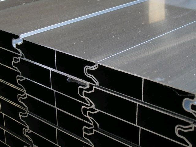 Lišta - deska postranice návěsu Al 125x25x3200mm