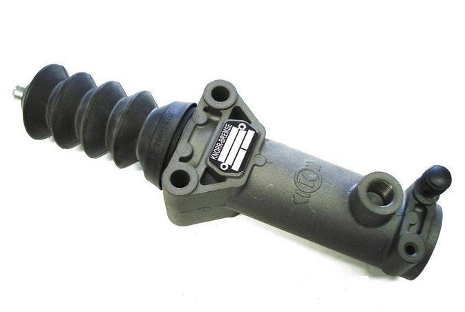 Válec hlavní spojkový IVECO Tector