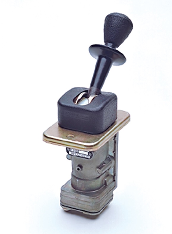 Ventil ruční brzdy 20bar DAF CF/XF/ LF45, LF55