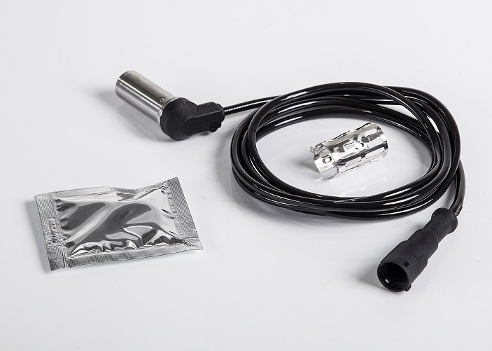 Snímač ABS 90° 1700mm VOLVO FH10,FH12,FH16,FM10,FM12 s přechodkou na starou patici