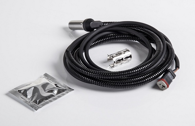 Snímač ABS 90° 2715mm SCANIA P,G,R,T, 94,114,124, 144