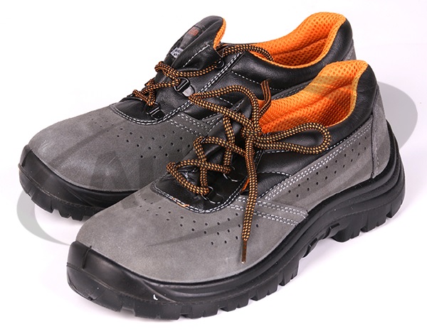 Obuv pracovní - polobotky semišové BETA velikost 45