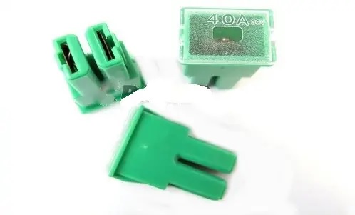 Pojistka 40A zásuvka JAPVAL JCB 3CX, 4CX