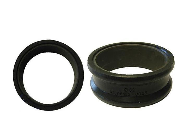 Spojka hadice chlazení pr.62mm MAN TGA/TGX D2066/2676 Euro 6