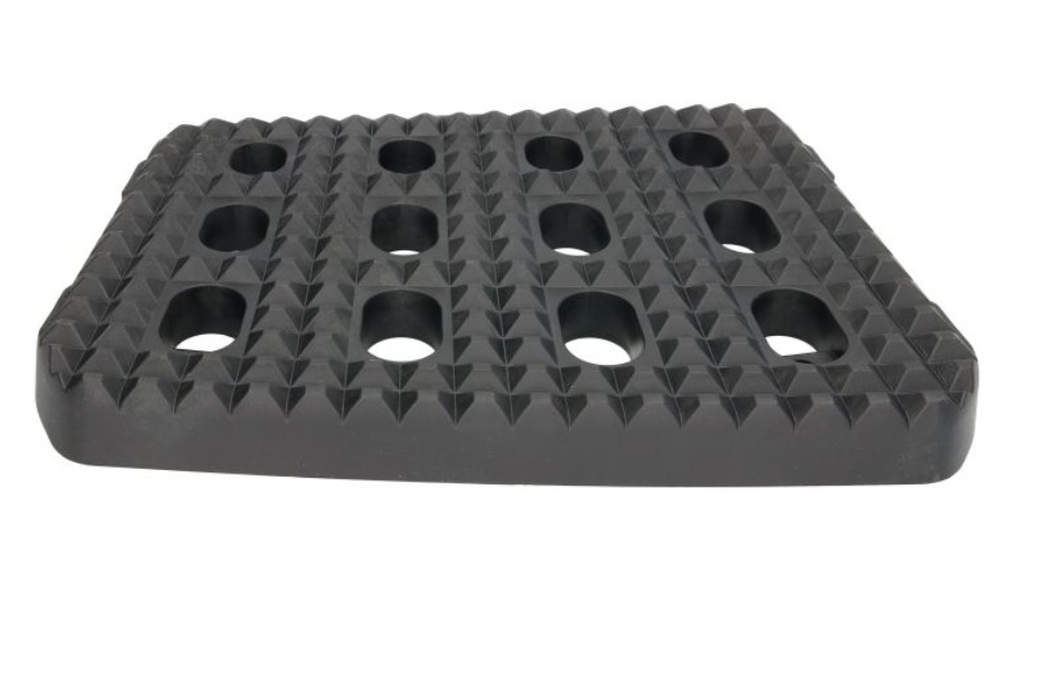 Nášlap schodu kabiny L IVECO E.Cargo IV Euro 6 od 09.2015