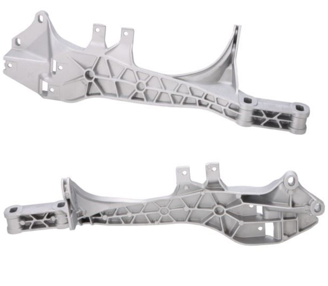 Držák předního nárazníku L MERCEDES Actros MP4/MP5 Euro 6 od 07.2011, Arocs od 01.2013