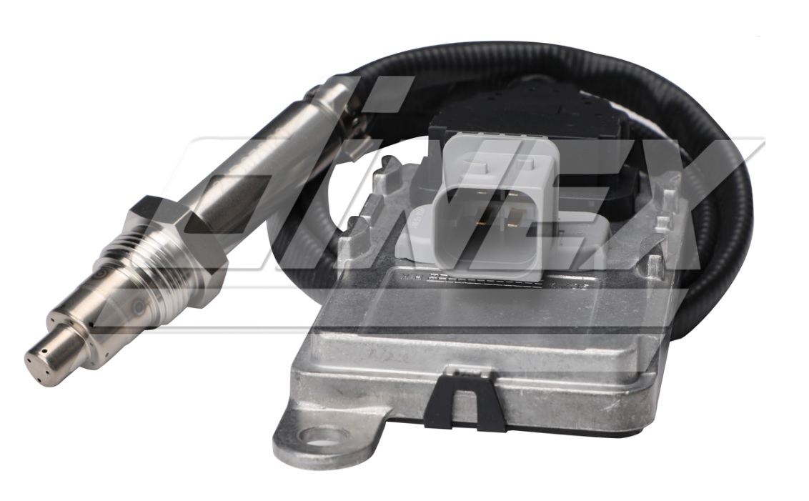 Snímač výfukových plynů NOx za katalyzátor DAF XF106 Euro 6, Tatra Phoenix