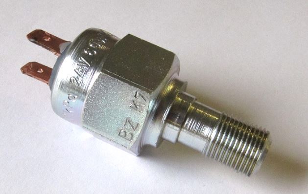 Spínač tlakový brzdových světel M12x1 prodloužený