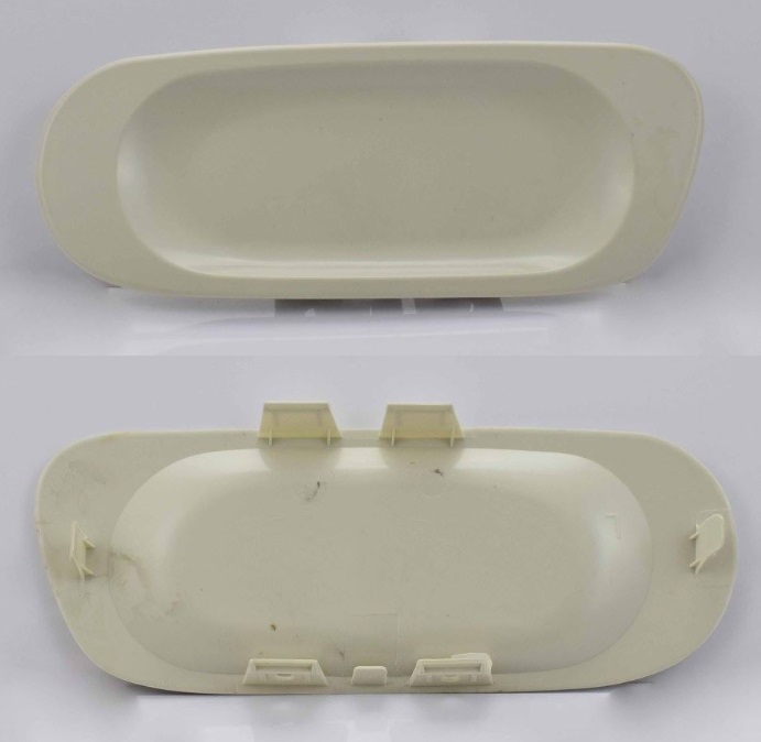 Kryt otvoru mlhové svítilny L DAF XF105