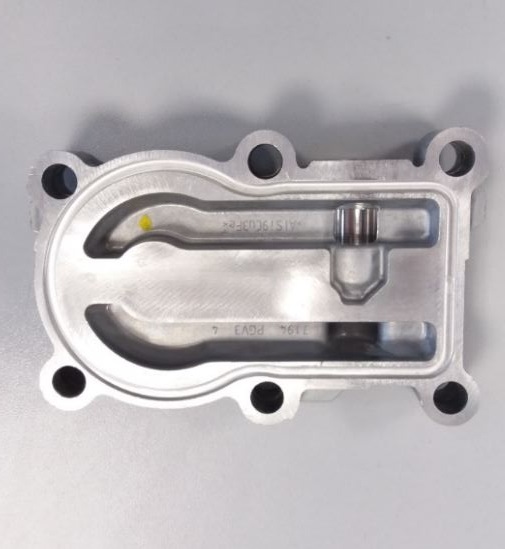 Kryt olejového čerpadla převodovky s drážkou pro těsnění SCANIA